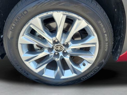 Used 2022 Toyota Highlander Limited FWD image 26