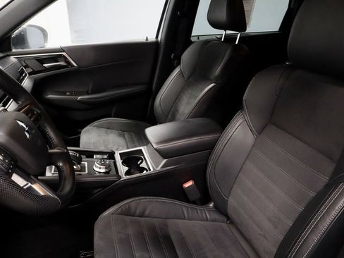 Used 2023 Mitsubishi Outlander Ralliart image 26