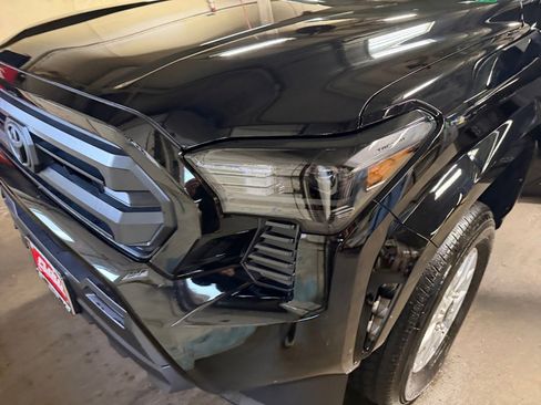 Used 2025 Toyota Tacoma SR5 image 30