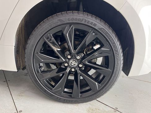 Used 2021 Toyota Corolla SE FWD image 14