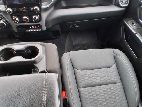 Used 2025 RAM 1500 Big Horn AWD/4WD image 24