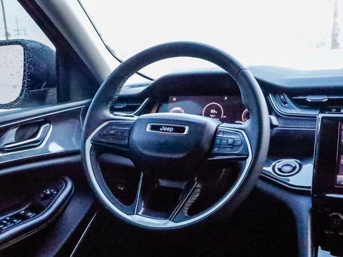 Certified 2022 Jeep Grand Cherokee L Laredo w/ Luxury Tech Group I image 18