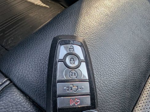 Used 2020 Ford F150 Lariat w/ Equipment Group 502A Luxury AWD/4WD image 21