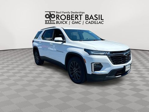 Used 2023 Chevrolet Traverse RS AWD/4WD image 2