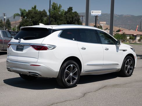 Used 2023 Buick Enclave Essence w/ LPO, Touring Package image 4
