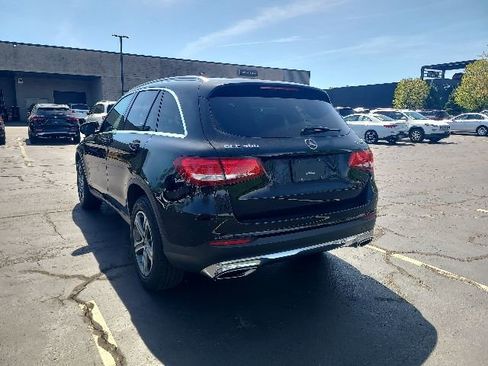 Used 2019 Mercedes-Benz GLC 300 4MATIC image 3
