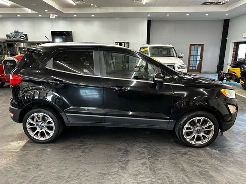 Used 2019 Ford EcoSport Titanium image 4