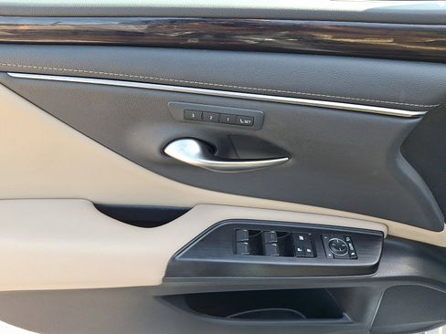 Certified 2021 Lexus ES 350 w/ Premium Package FWD image 12