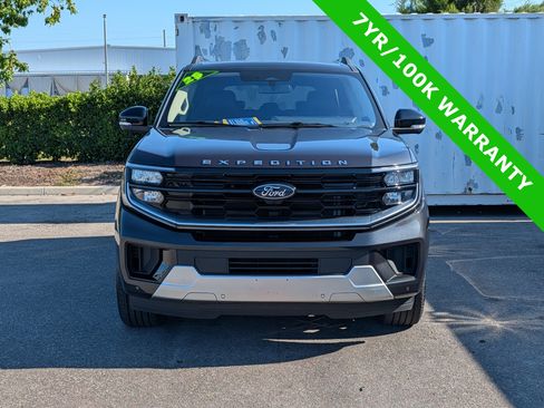 Certified 2025 Ford Expedition Platinum w/ Driver's Package AWD/4WD image 8