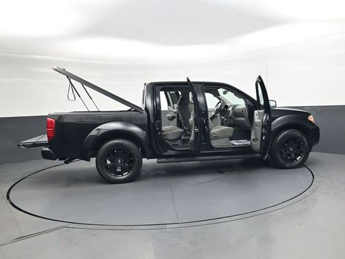 Used 2019 Nissan Frontier SV w/ Value Truck Package image 43