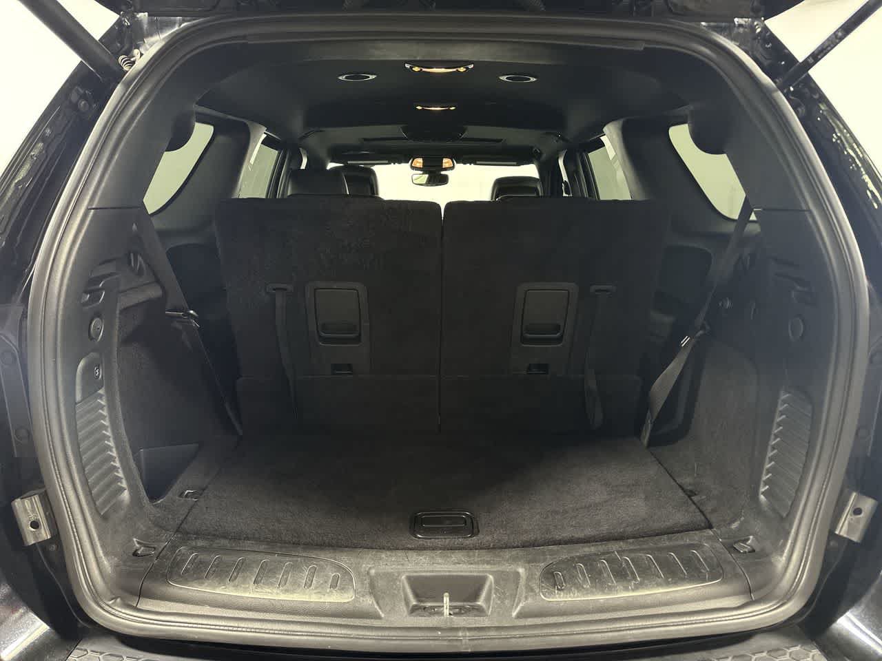 Used 2020 Dodge Durango R/T w/ Blacktop Package AWD/4WD image 24