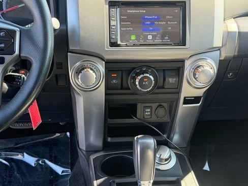 Used 2016 Toyota 4Runner SR5 AWD/4WD image 16