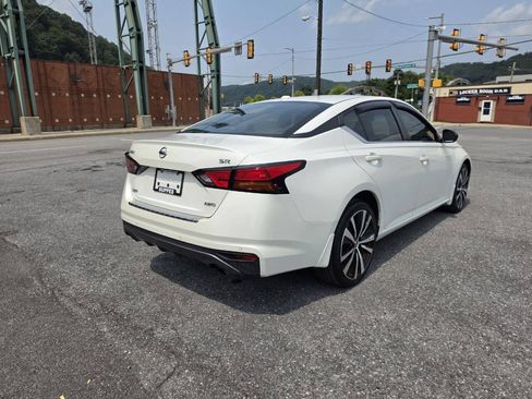 Used 2021 Nissan Altima 2.5 SR w/ SR Premium Package AWD/4WD image 9