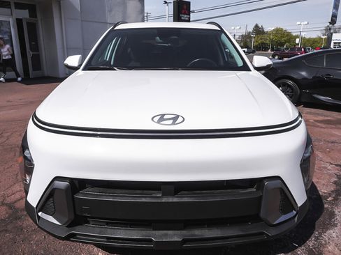 Used 2025 Hyundai Kona SEL AWD/4WD image 2