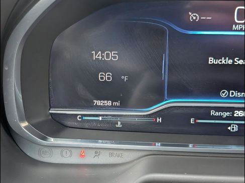 Used 2022 Chevrolet Tahoe Z71 w/ Luxury Package image 10