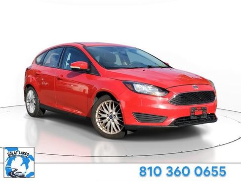 Used 2016 Ford Focus SE FWD image 1