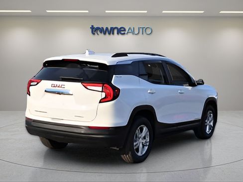 Used 2023 GMC Terrain SLE w/ Driver Convenience Package AWD/4WD image 5