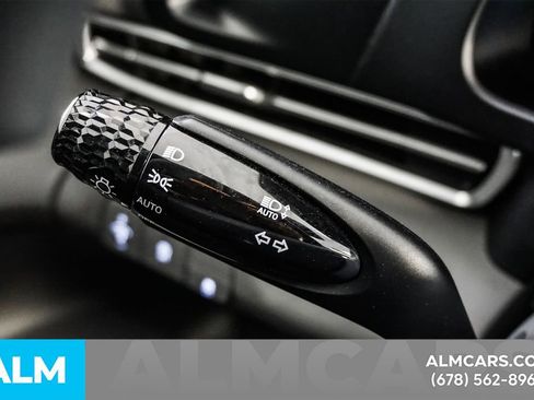 Used 2025 Hyundai Elantra SE image 52