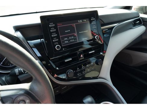 Used 2021 Toyota Camry LE image 21