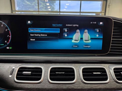 Used 2020 Mercedes-Benz GLS 450 4MATIC image 37