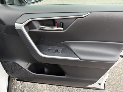 Certified 2024 Toyota RAV4 XLE image 32