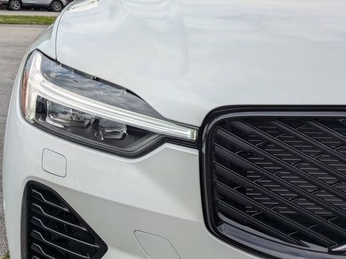 New 2026 Volvo XC60 T8 Plus w/ Protection Package Premier AWD/4WD image 10