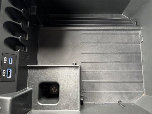 Used 2023 Toyota Tundra Limited image 33