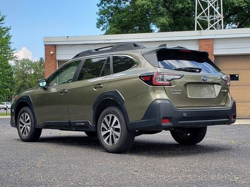 Used 2023 Subaru Outback Premium AWD/4WD image 3