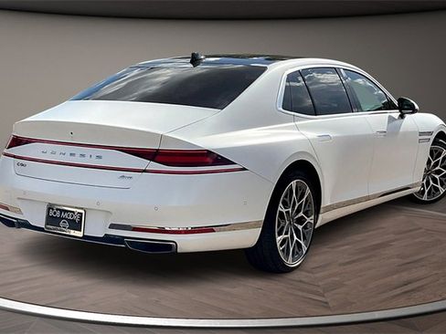 Used 2024 Genesis G90 3.5T image 2