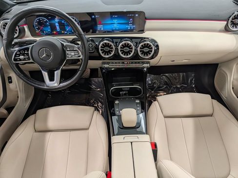 Used 2023 Mercedes-Benz CLA 250 4MATIC image 23