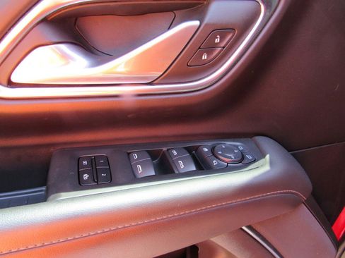 Used 2024 Chevrolet Tahoe Z71 w/ Luxury Package AWD/4WD image 16