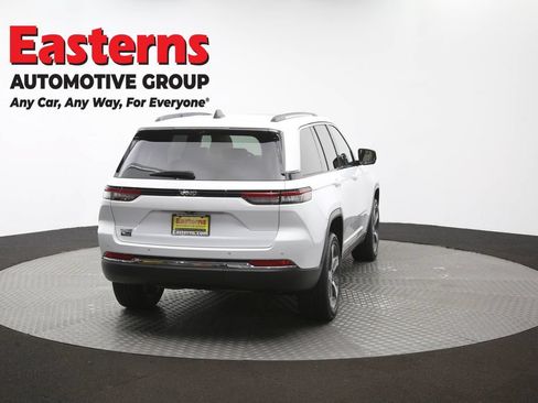 Used 2022 Jeep Grand Cherokee Limited 4xe w/ Luxury Tech Group II AWD/4WD image 44