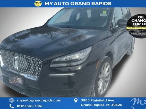 Used 2021 Lincoln Corsair Standard w/ Premium Package image 3