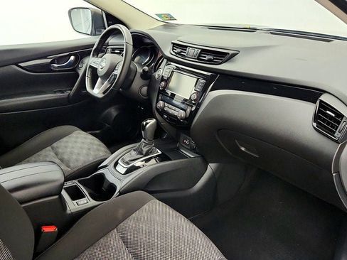 Used 2020 Nissan Rogue Sport SV w/ All-Weather Package AWD/4WD image 24