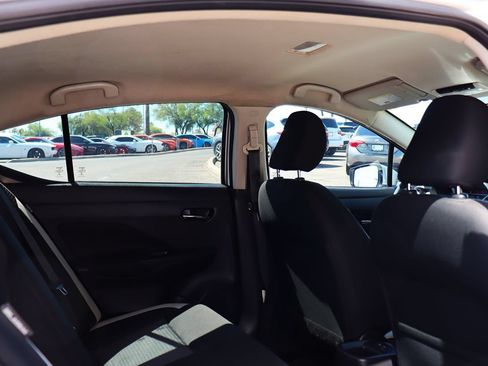 Used 2021 Nissan Versa SV FWD image 28