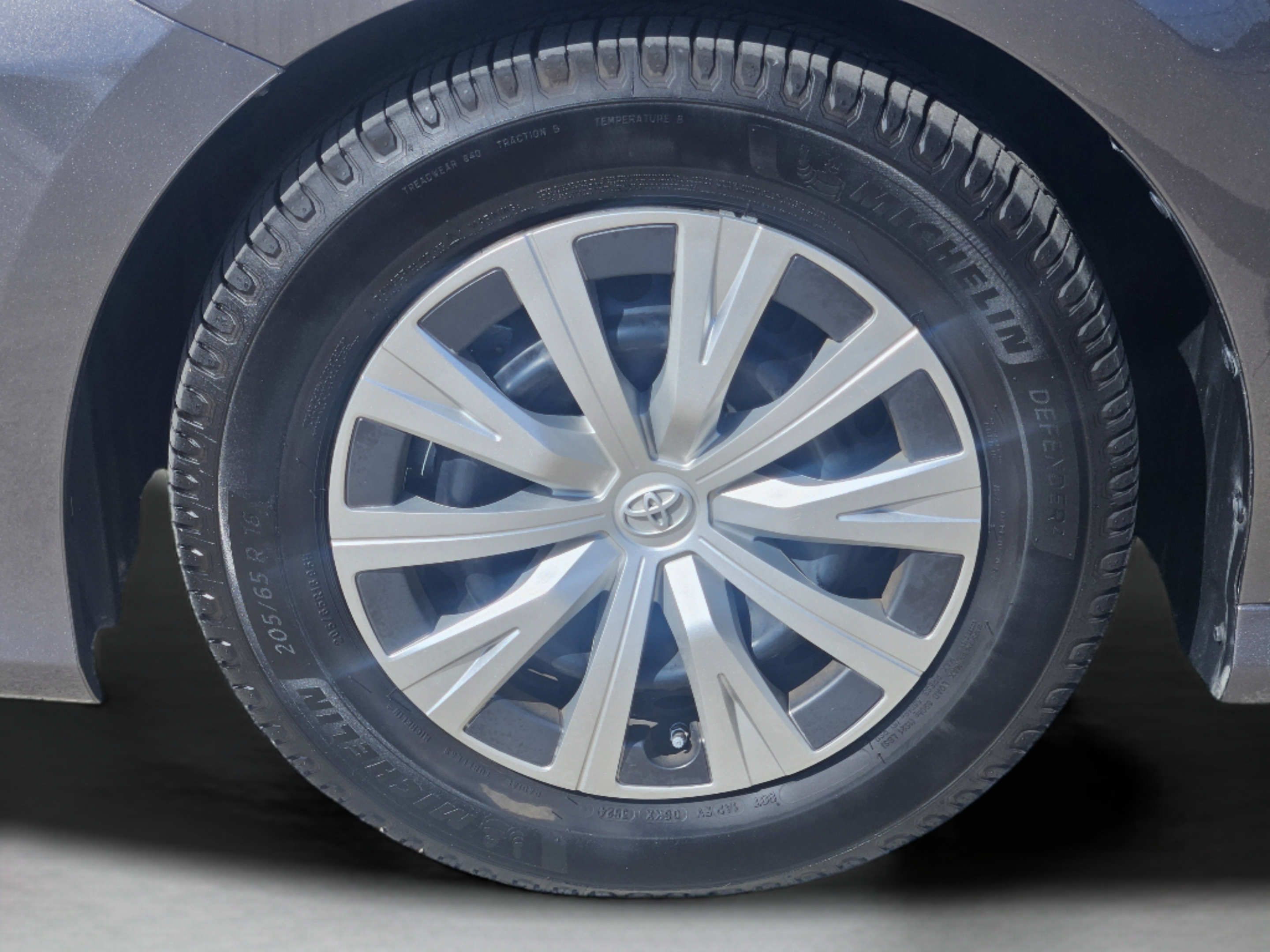 Used 2023 Toyota Camry LE FWD image 31