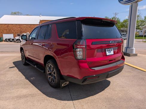 Used 2024 Chevrolet Tahoe Z71 w/ Luxury Package AWD/4WD image 8