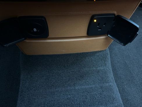 Used 2023 Lincoln Aviator Black Label w/ Class IV Trailer Tow Package image 15