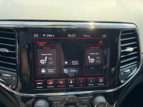 Used 2021 Jeep Grand Cherokee Laredo X AWD/4WD image 21