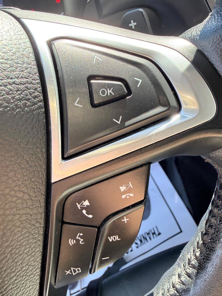 Used 2017 Ford Fusion SE w/ Fusion SE Technology Package FWD image 25