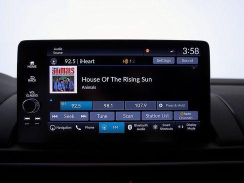 Used 2024 Honda Pilot Elite image 30