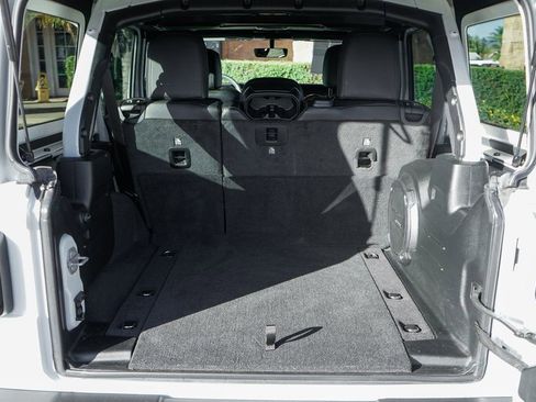 Used 2023 Jeep Wrangler Sahara image 9