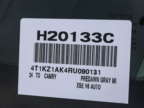 Used 2024 Toyota Camry XSE image 28