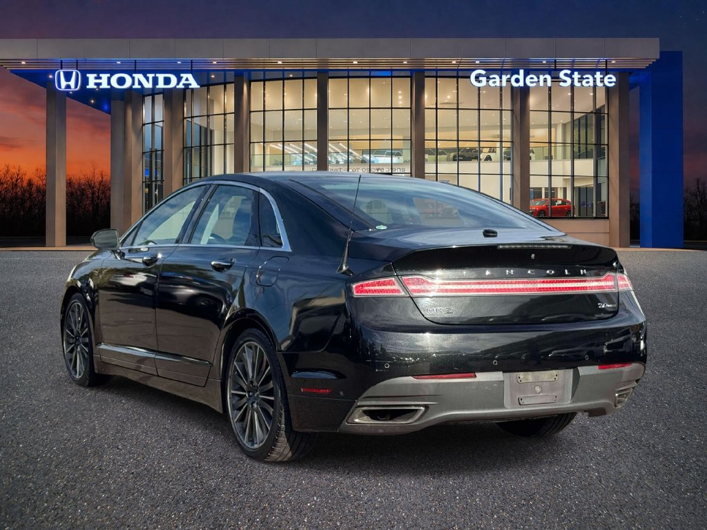 Used 2014 Lincoln MKZ FWD image 4