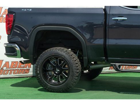 Used 2025 GMC Sierra 1500 SLT AWD/4WD image 34