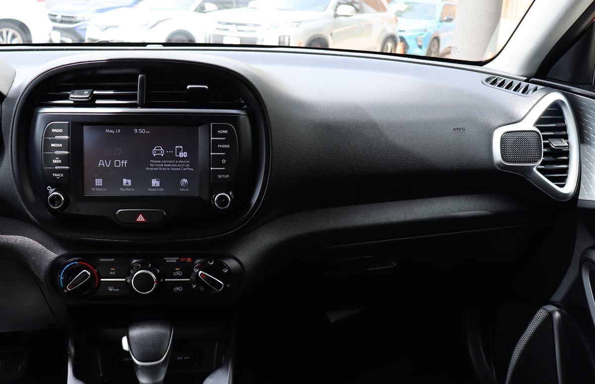 Used 2020 Kia Soul LX FWD image 44
