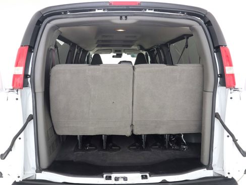 Used 2019 Chevrolet Express 3500 LT w/ LT Preferred Equipment Group RWD image 11