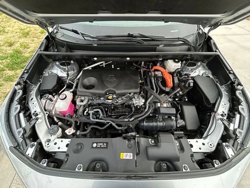 Used 2023 Toyota RAV4 XLE Premium AWD/4WD image 34