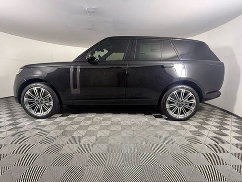 New 2025 Land Rover Range Rover SE image 3