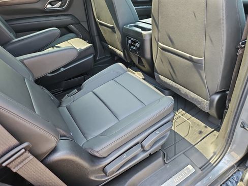Used 2021 Chevrolet Tahoe Z71 AWD/4WD image 32